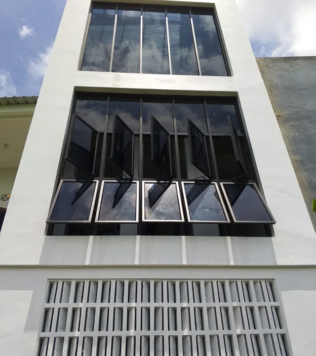 Kos modern tipe 4x21 m. Konsep modern, dan sentuhan klasik. Pmks_tukang